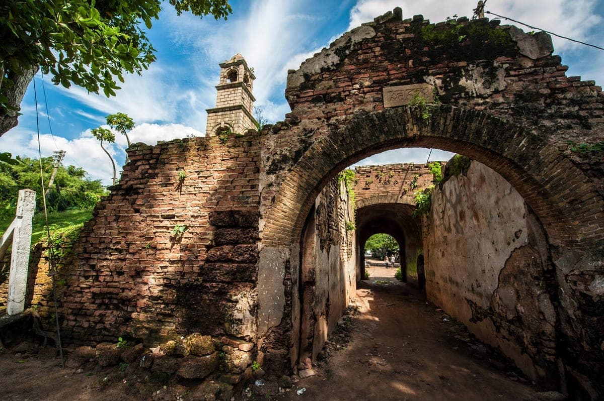 Negombo City Tour – 1 Day Lagoon & Beach Experience - Image 5